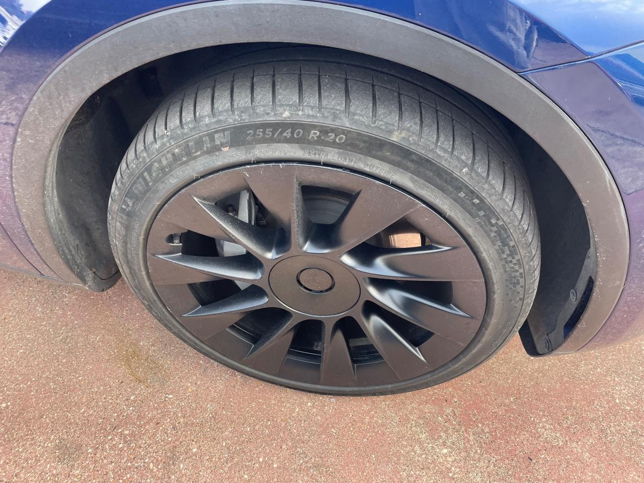 Tesla Model Y Model Y Long Range AWD