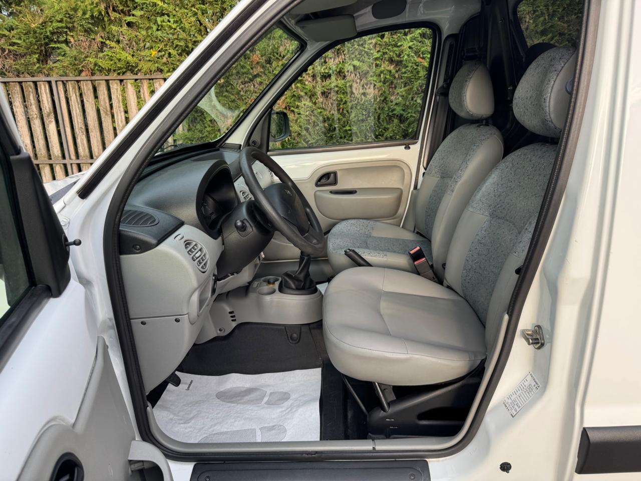 Renault Kangoo 1.5 dCi/70CV 4p. Storia Confort Express con porta laterale