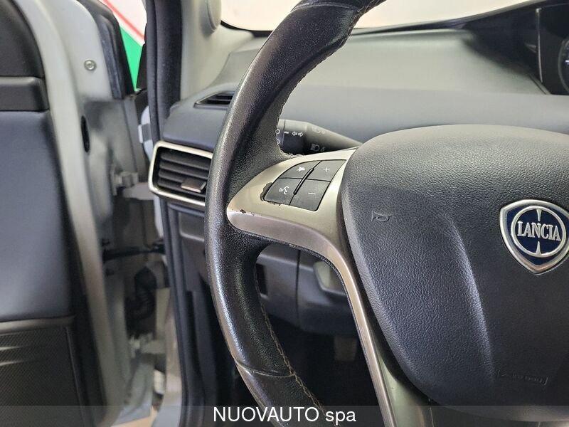Lancia Ypsilon 1.2 69 CV 5 porte Mya