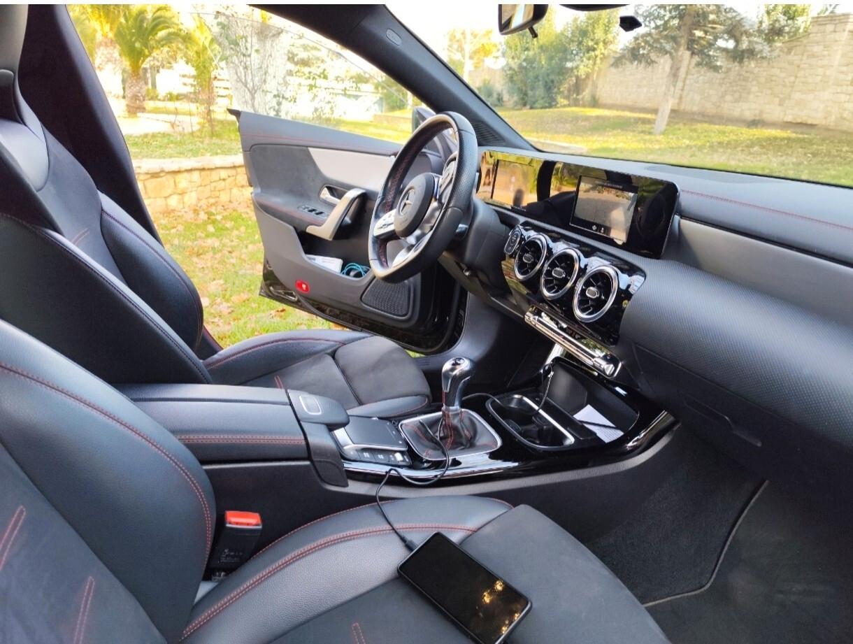 Mercedes-benz CLA 180 Premium