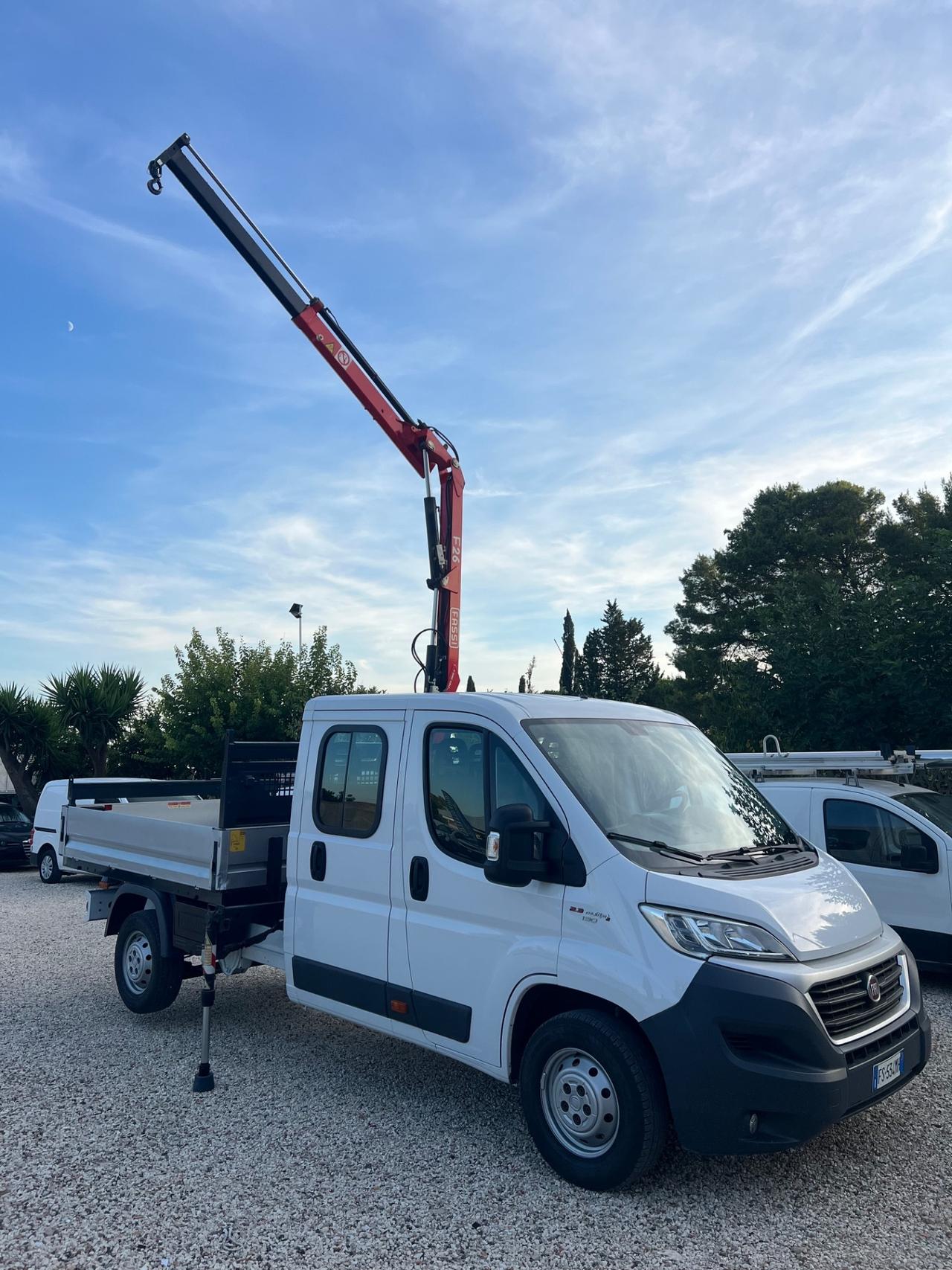 Fiat Ducato con Gru doppia cabina 7 posti