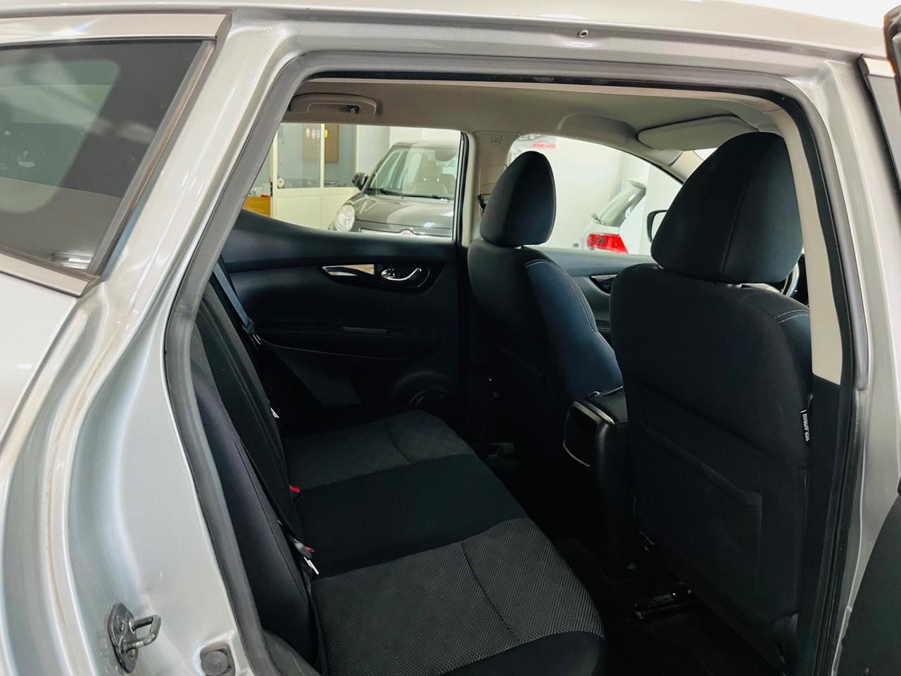 Nissan Qashqai 1.5 dCi Tekna 110cv anno 2015