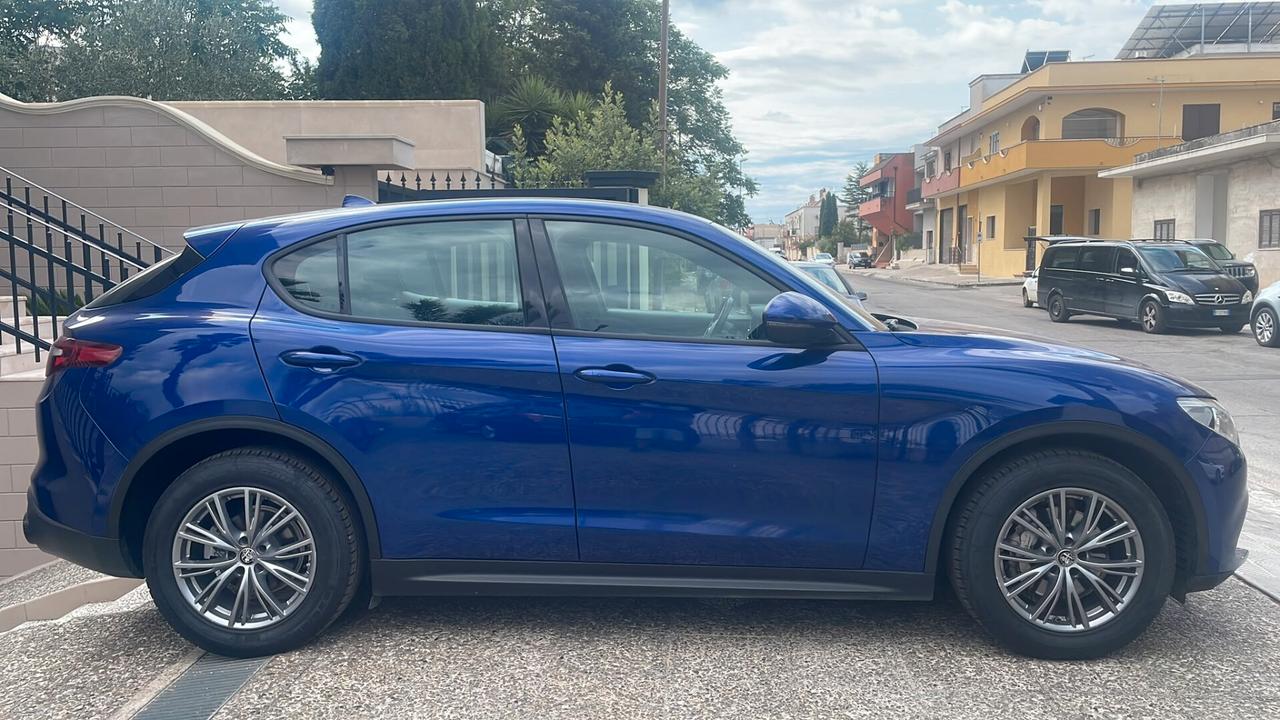 Alfa Romeo Stelvio 2.2 Turbodiesel 160 CV AT8 RWD Sprint