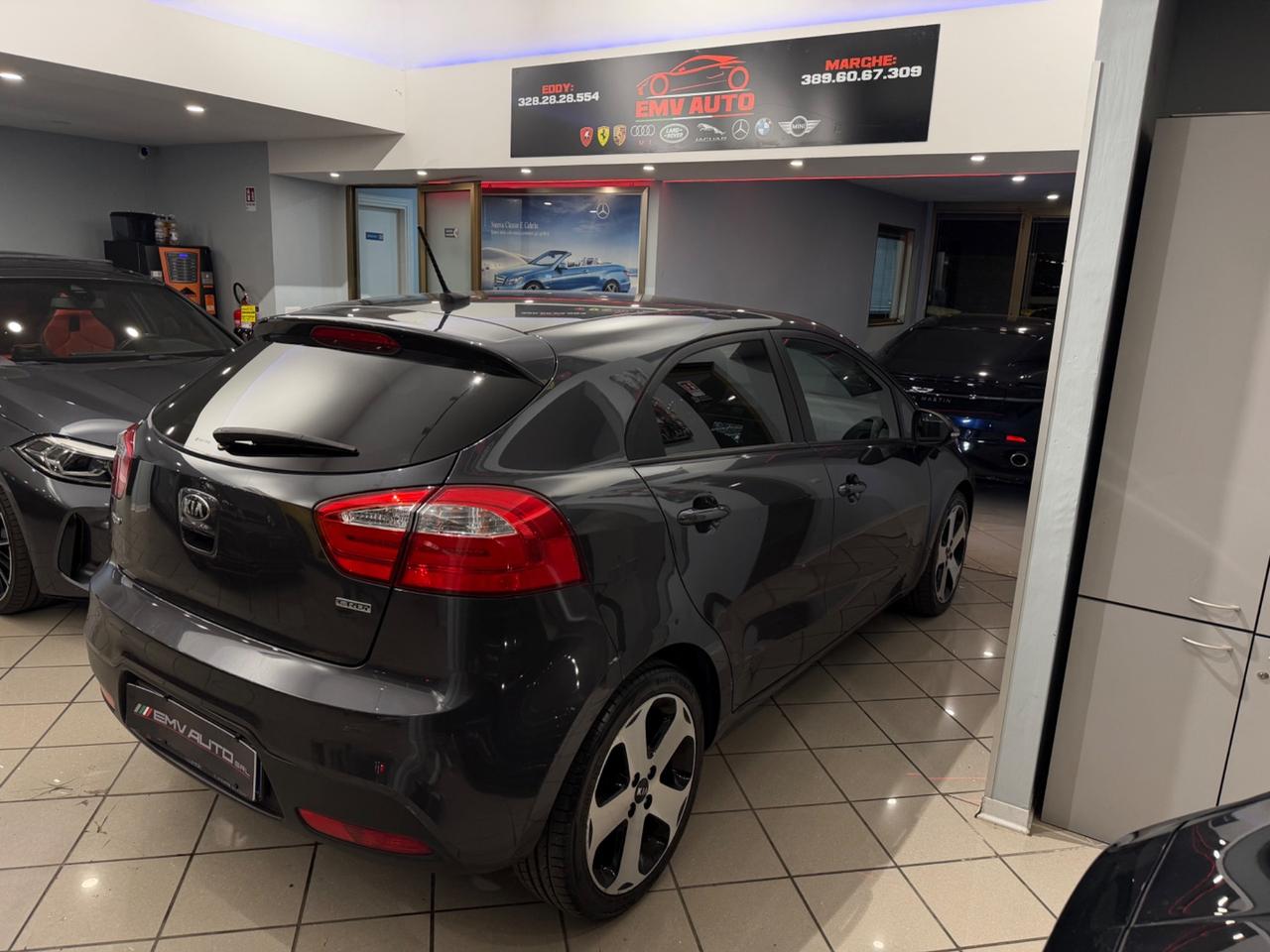 KIA RIO 3A SERIE (2011) RIO 1.1 CRDI 5P COOL (55 KW)