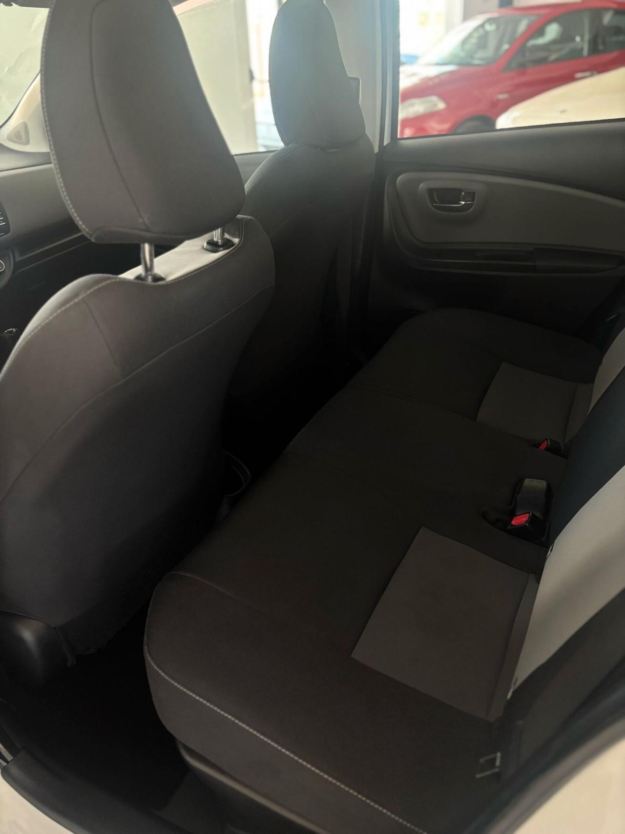 Toyota Yaris 1.5 5 porte Active