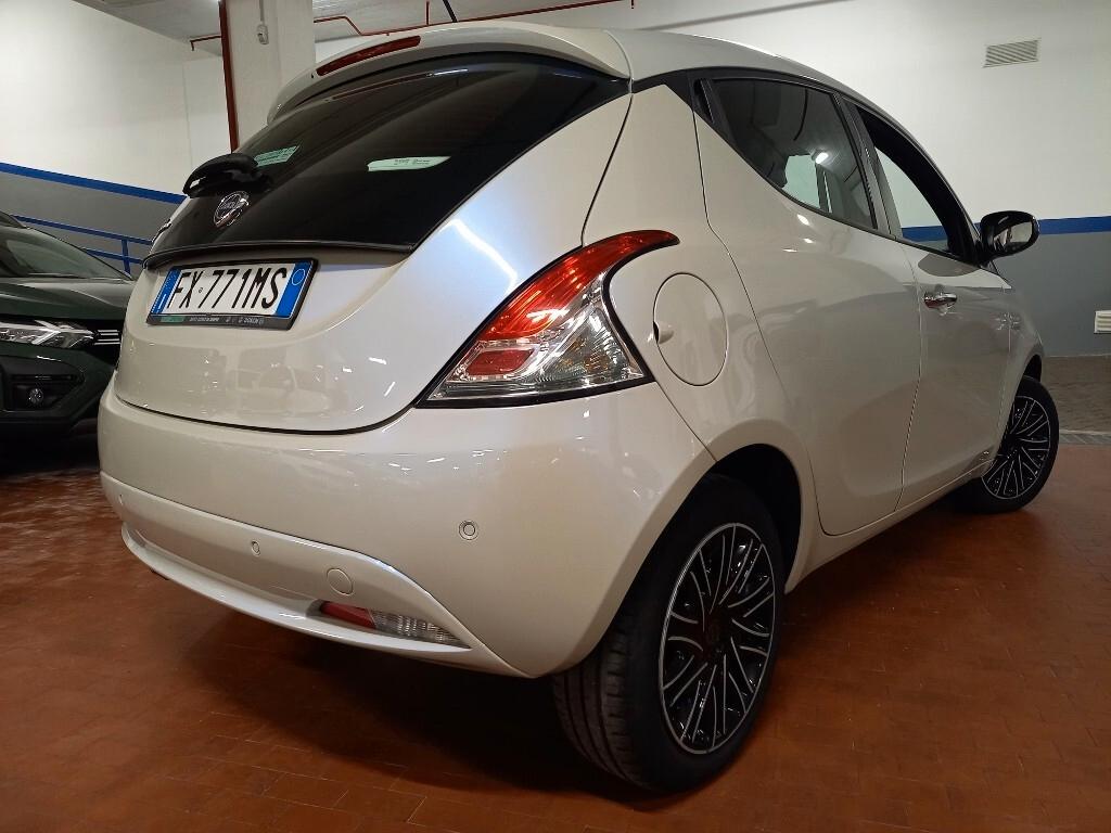 Lancia Ypsilon 1.2 69 CV 5 porte S&S Gold