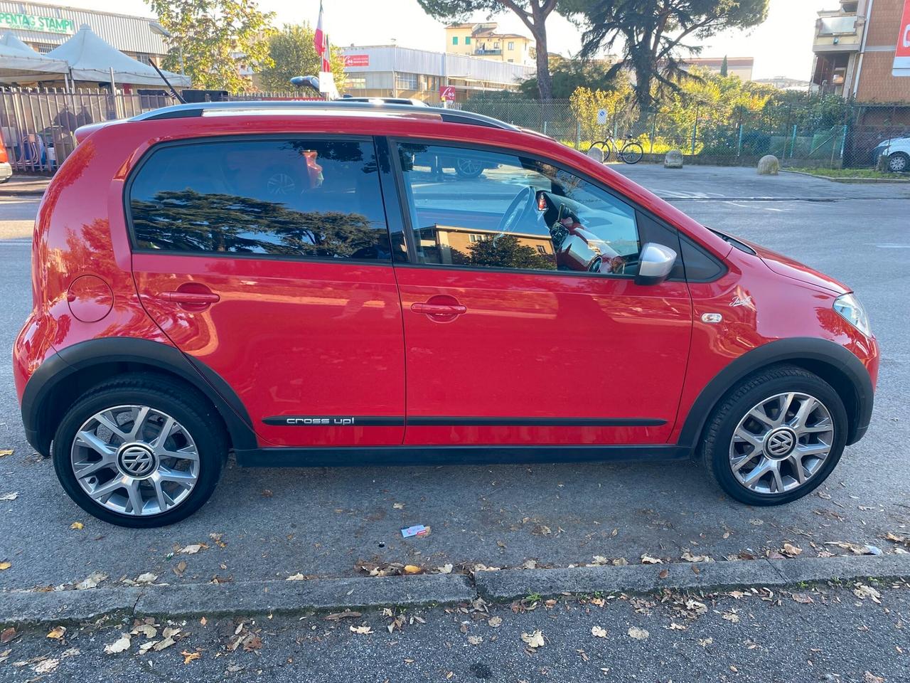 Volkswagen up! 1.0 75 CV 5p. cross up! unico proprietario ! ok per neo patentati