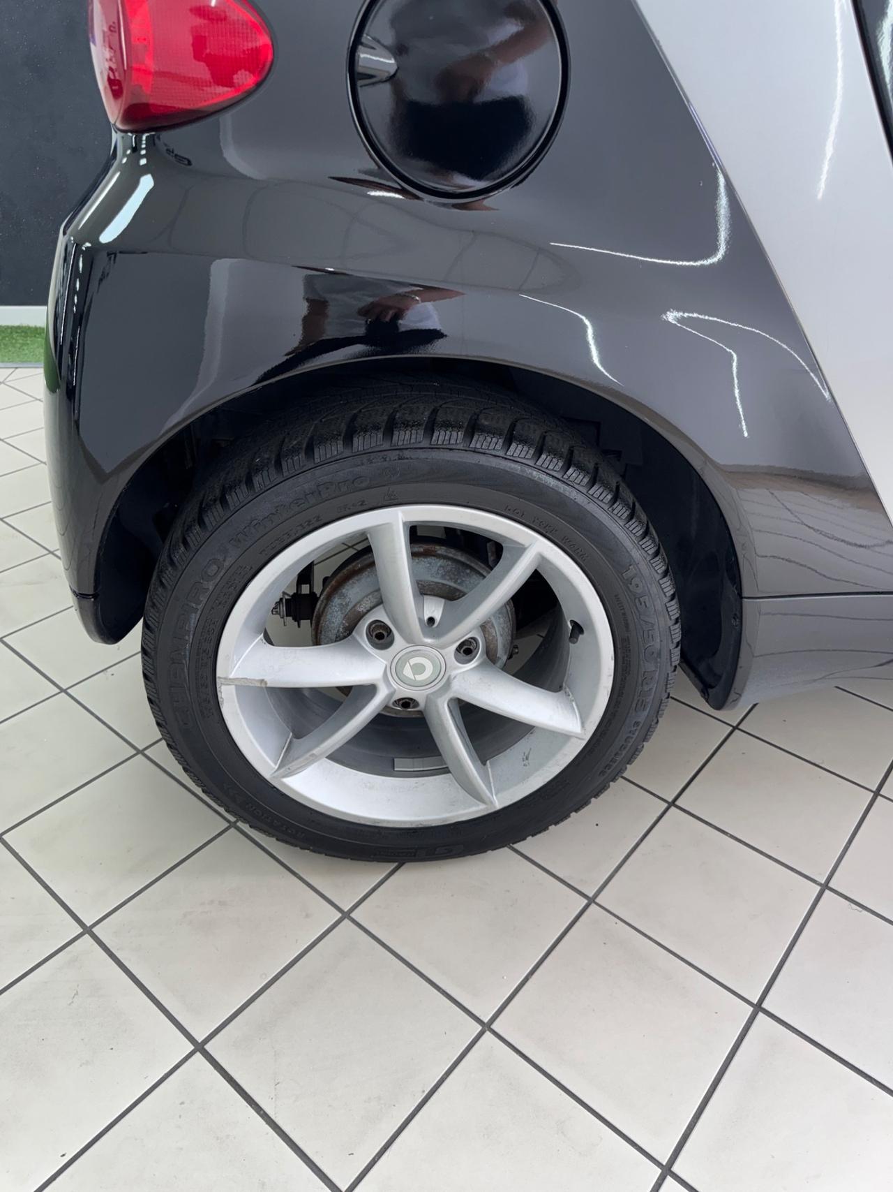 Smart ForTwo 1000 52 kW MHD coupé pure