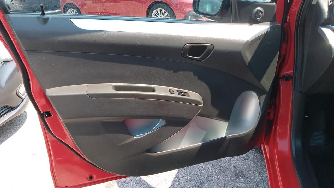 Chevrolet Spark 1.0 benzina neo patentati