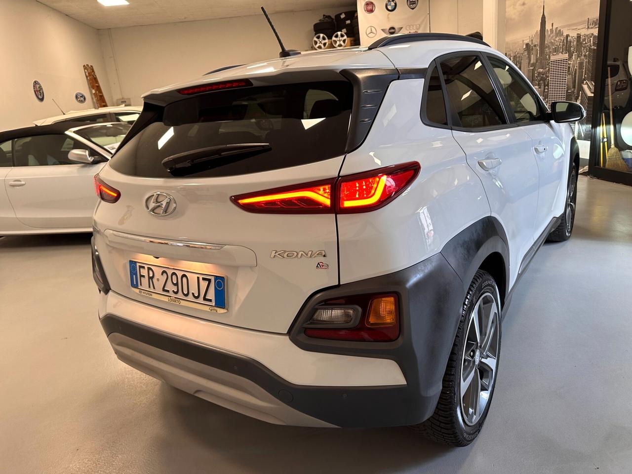 HYUNDAI KONA 1.0 T-GDI XPOSSIBLE
