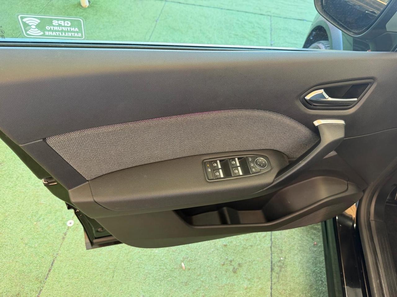 RENAULT CAPTUR TECHNO 1.0 BENZINA 90CV