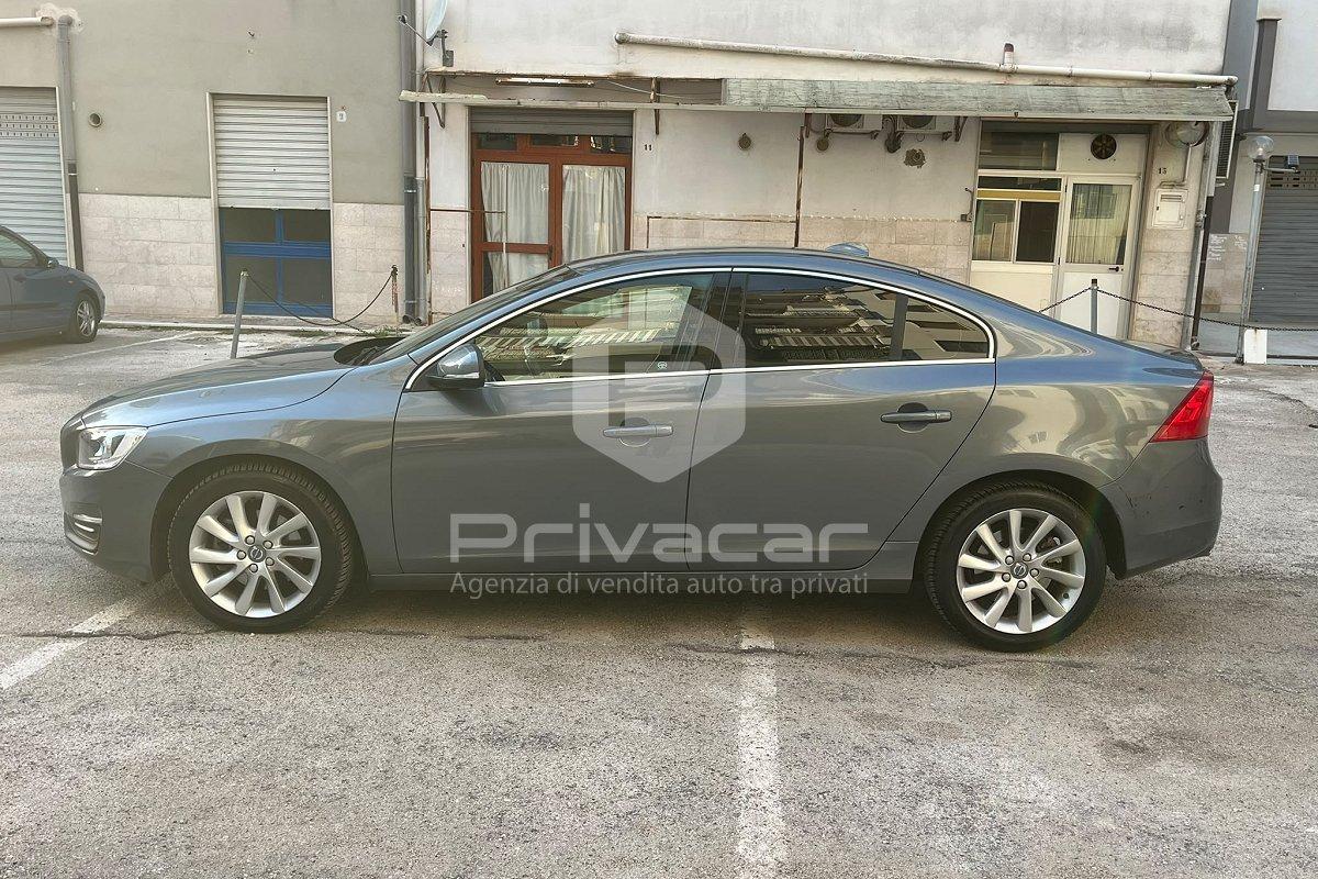 VOLVO S60 D2 Geartronic Momentum