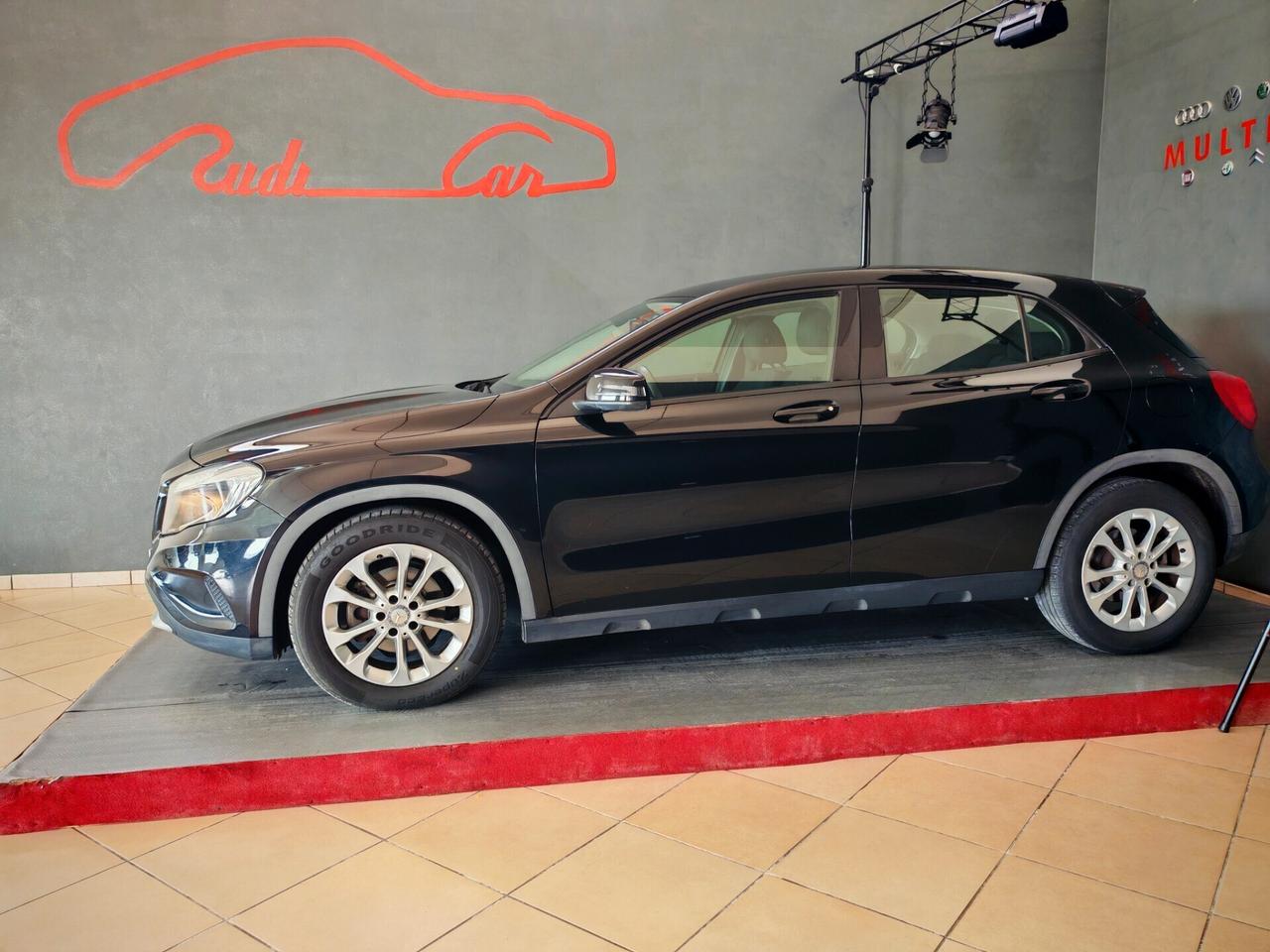 Mercedes-benz GLA 180 GLA 180 CDI Automatic Premium