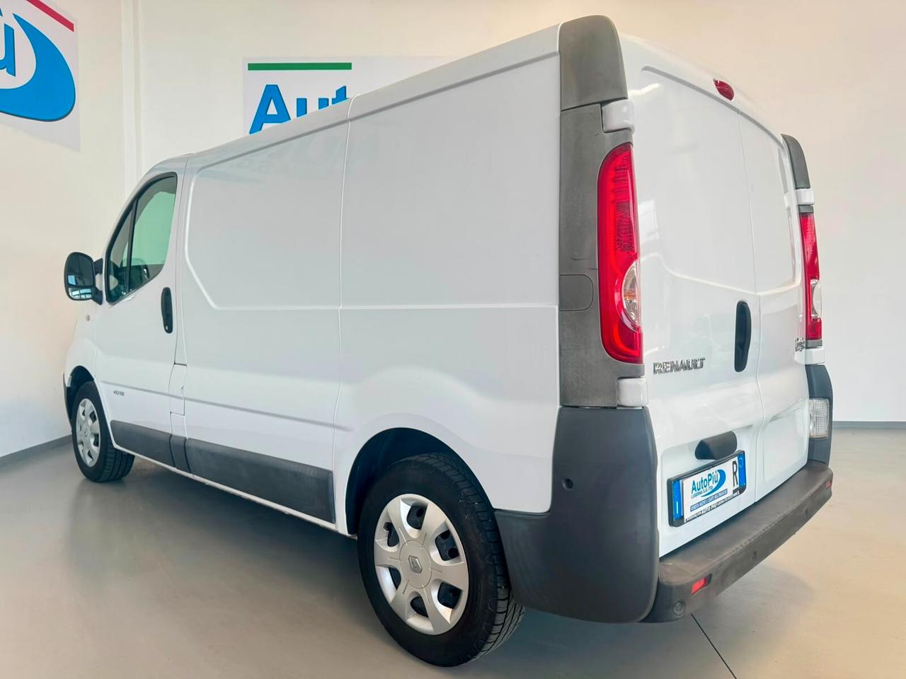 Renault Trafic L1H1 2.0 dCi 115 CV