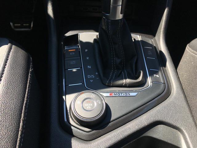VOLKSWAGEN Tiguan 2.0 TDI DSG 4MOTION Sport R-Line