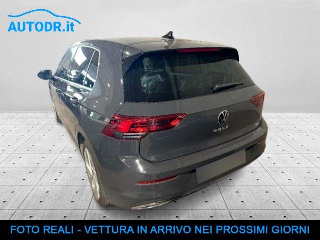 VOLKSWAGEN Golf 1.5 TGI 130cv DSG STYLE Fari IQ.Light, ErgoActive