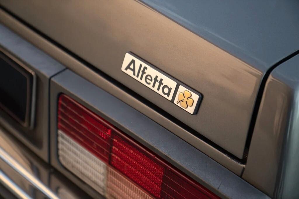 Alfa Romeo Alfetta 2.0i Quadrifoglio Oro
