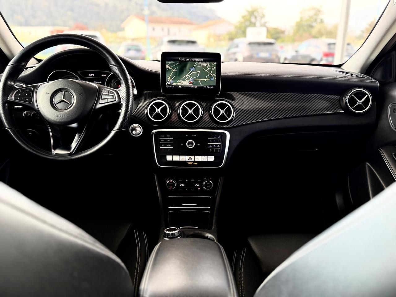 MB GLA 200d 4Matic Premium NIGHT EDITION *TETTO