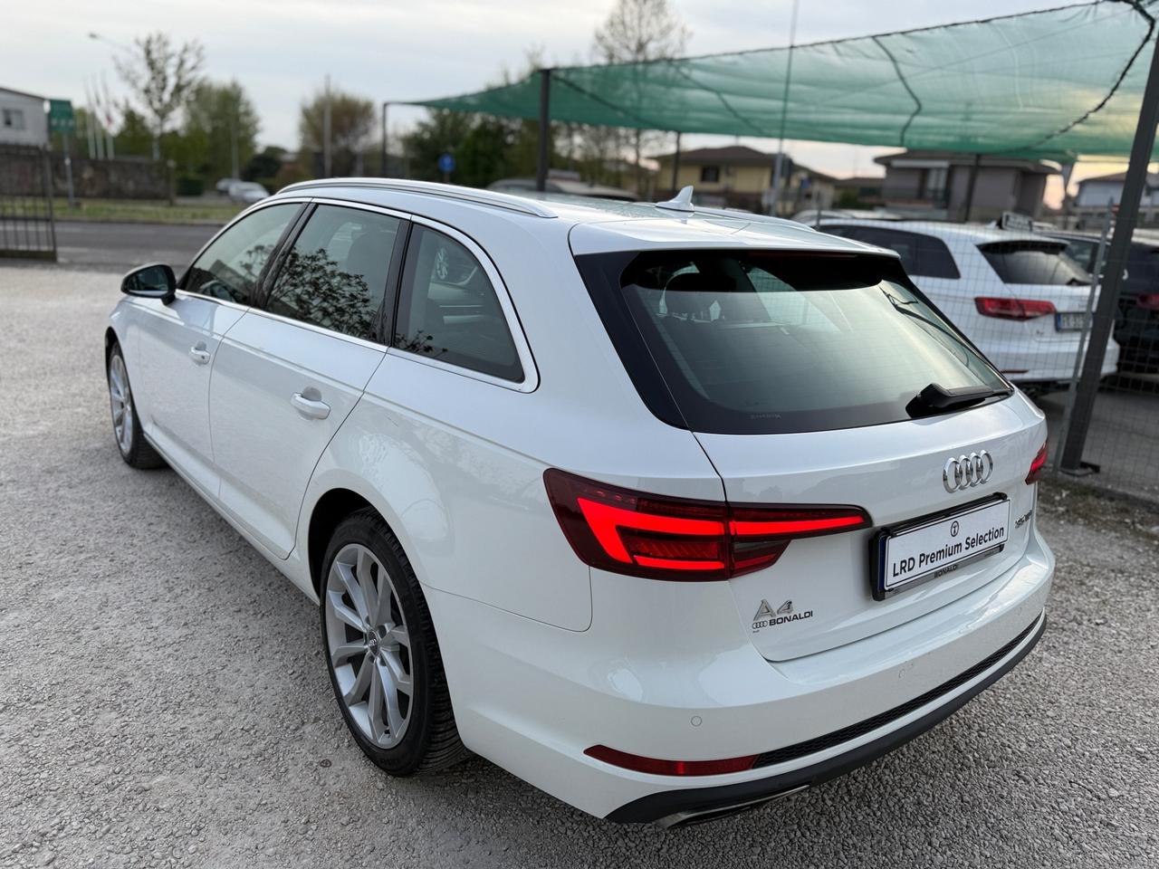 Audi A4 Avant 35 2.0 tdi Business 150cv s-tronic my16