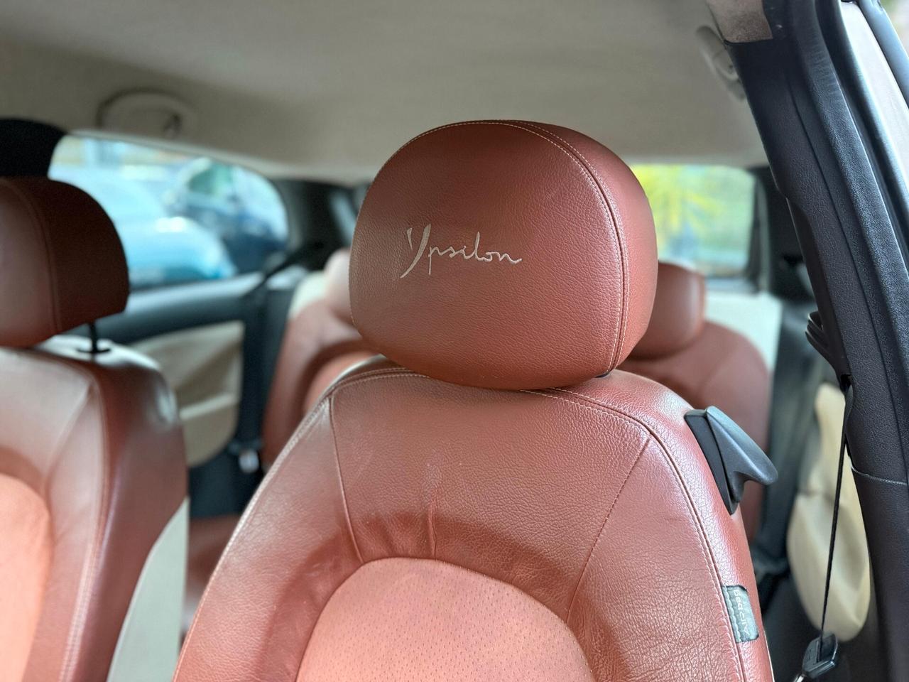 Lancia Ypsilon 1.3 MJT 90 CV Platino