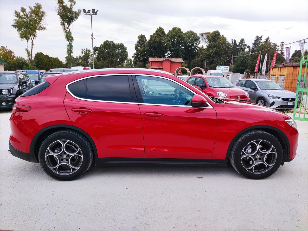 Alfa Romeo Stelvio 2.2 Turbodiesel 160 CV AT8 RWD Sport-Tech