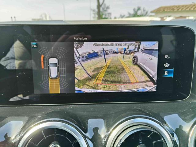 MERCEDES-BENZ GLA 180 d Automatic AMG LINE