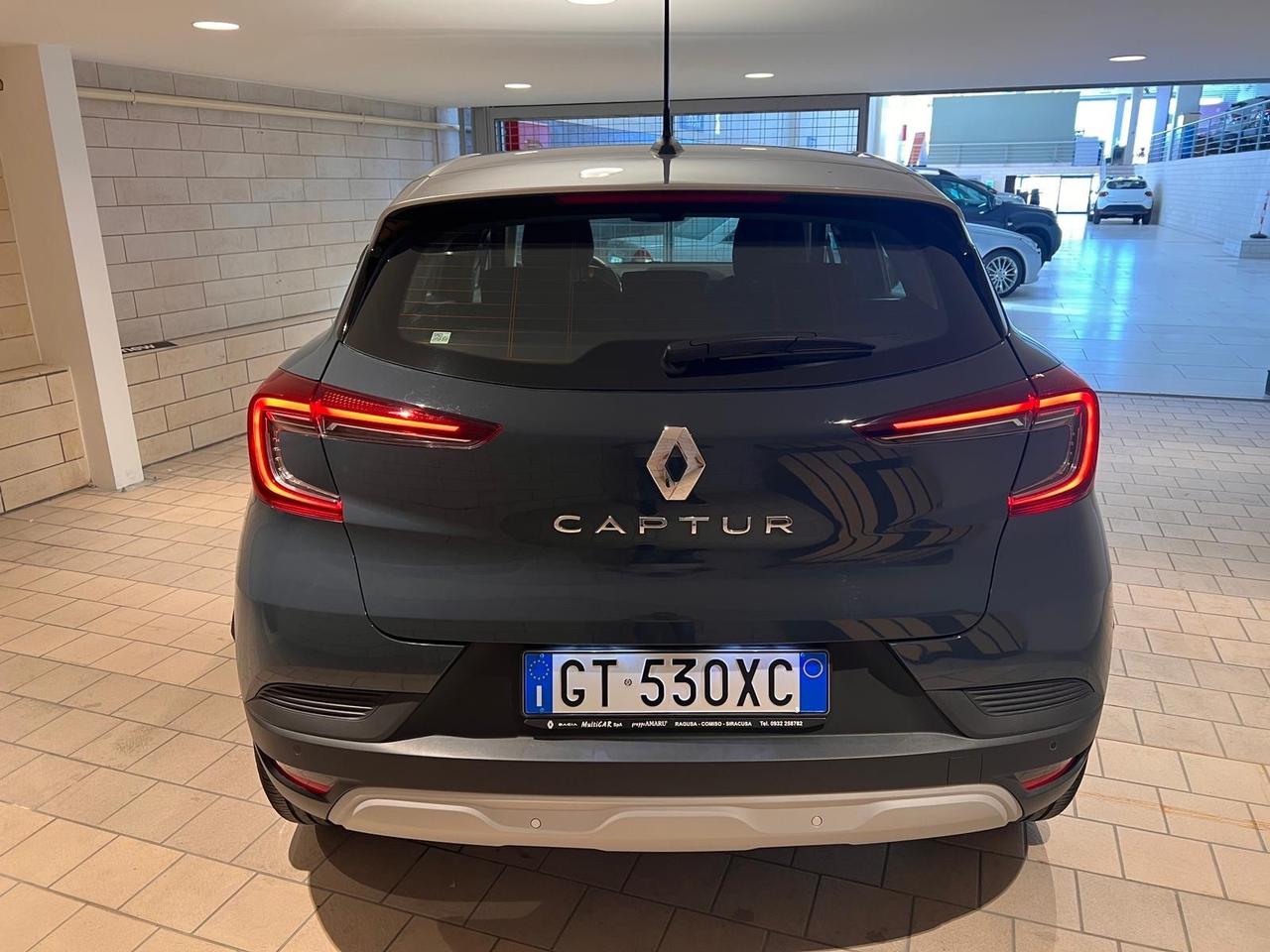 Renault Captur TCe 90 CV Equilibre solo 3800 km
