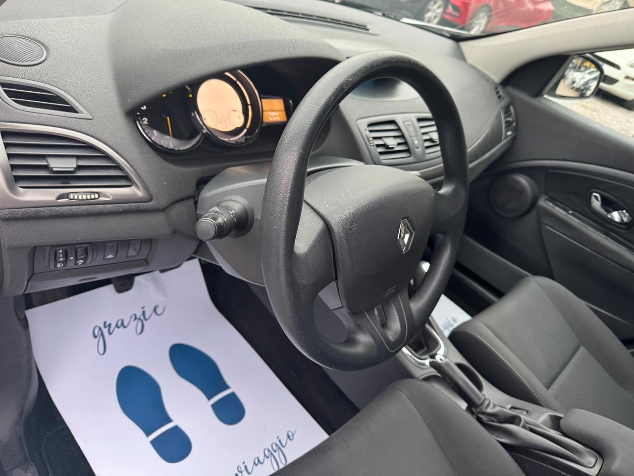 Renault Megane Mégane 1.5 dCi 110CV Wave Autocarro