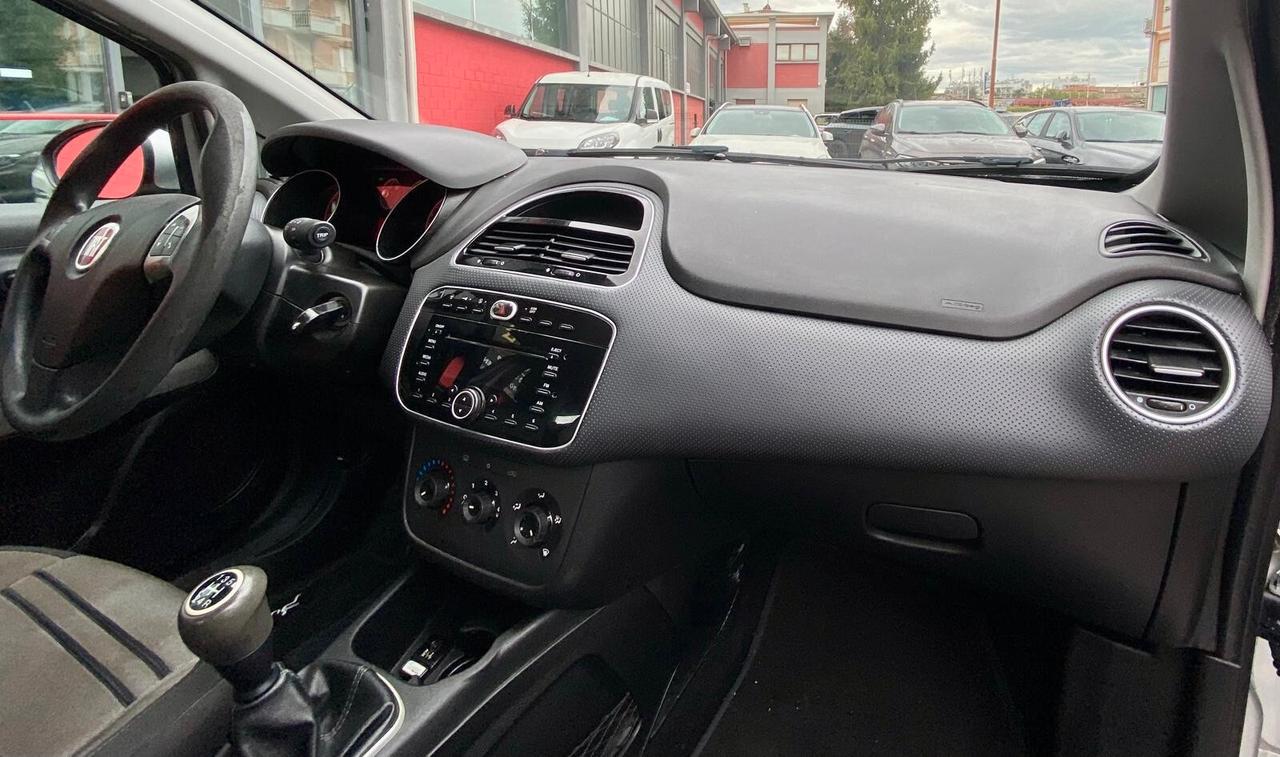 Fiat Punto Evo FIAT PUNTO EVO 1.3 MJT DYNAMIC 75CV - NEOPATENTATI