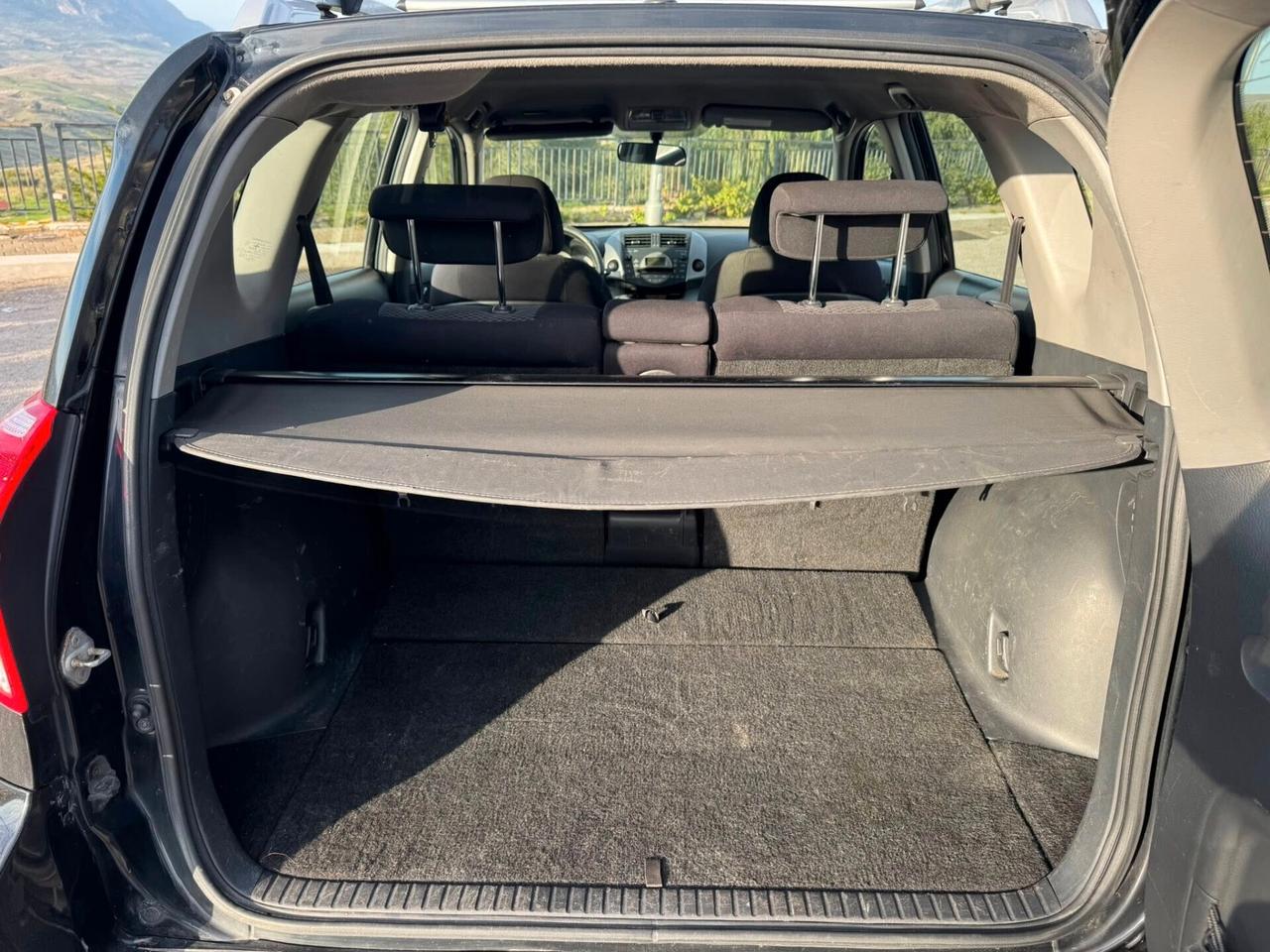 Toyota RAV 4 RAV4 2.2 D-4D 136 CV Luxury