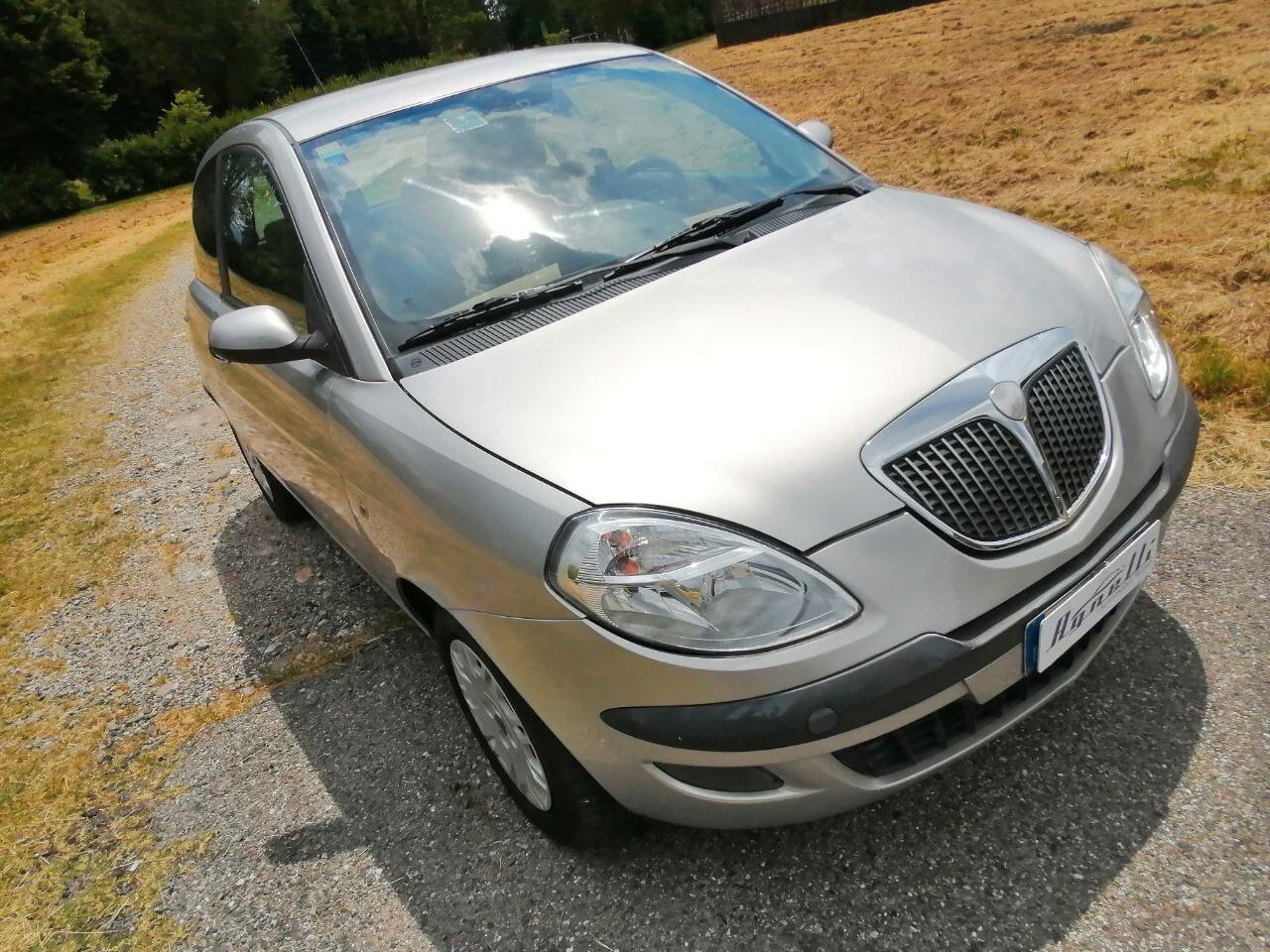 Lancia Ypsilon 1.2 Oro Idonea neopatentati