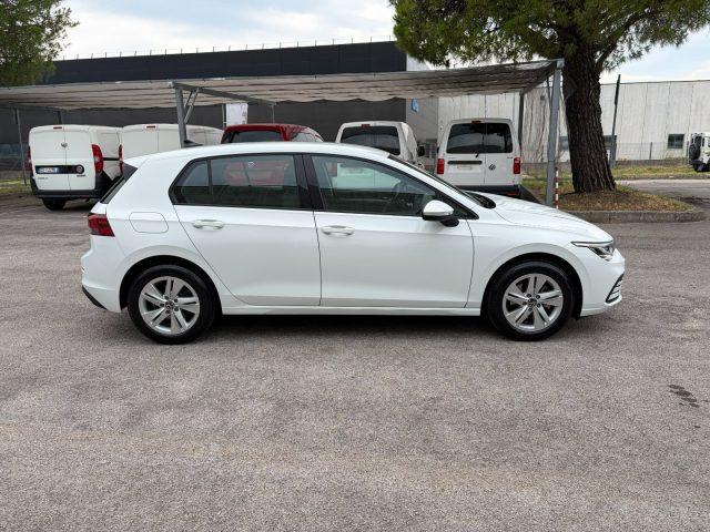 VOLKSWAGEN Golf 1.5 TGI DSG Life