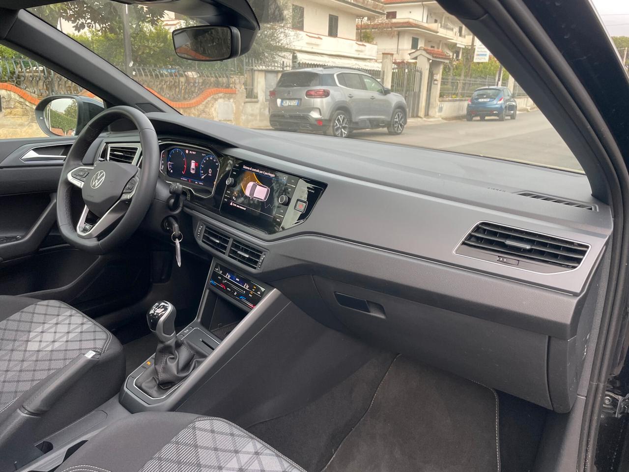 VOLKSWAGEN Taigo 1.0 TSI 115CV R-LINE