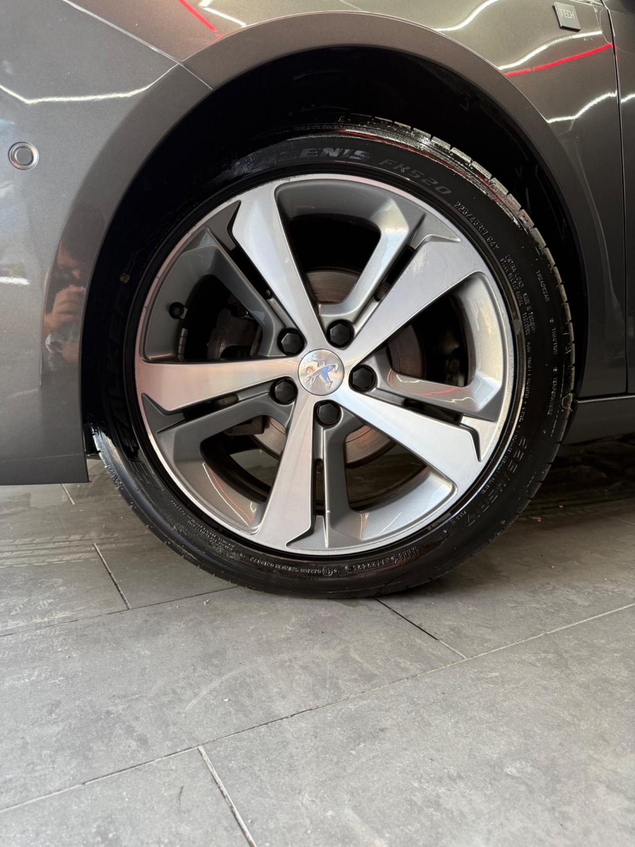 Peugeot 308 1.5 BlueHDi 130cv EAT8 Tech Edition FULL