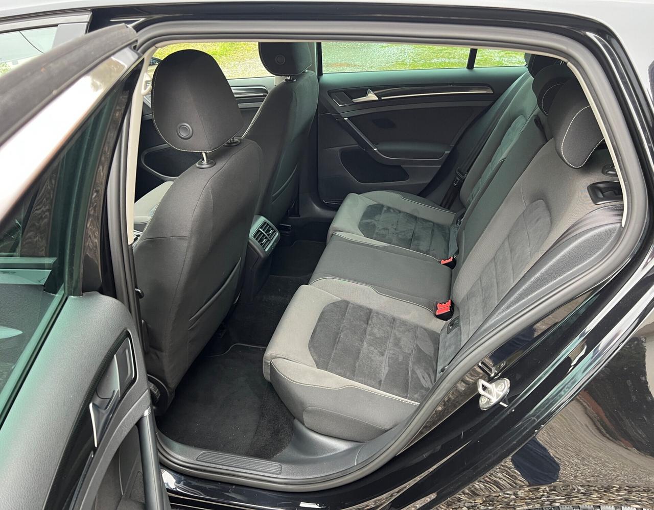 Volkswagen Golf 1.6 TDI 5p. Highline BlueMotion Technology