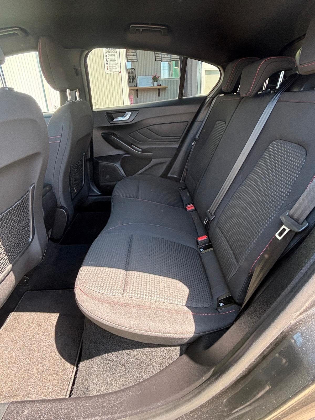 Ford Focus DIESEL 1.5 EcoBlue ST LINE AUTOMATICA