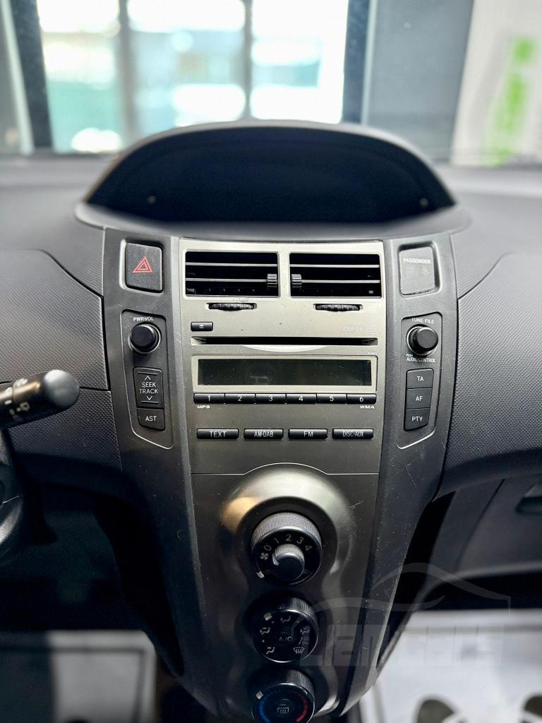 Toyota Yaris 5 Porte Yaris 5p 1.3 dual Sol