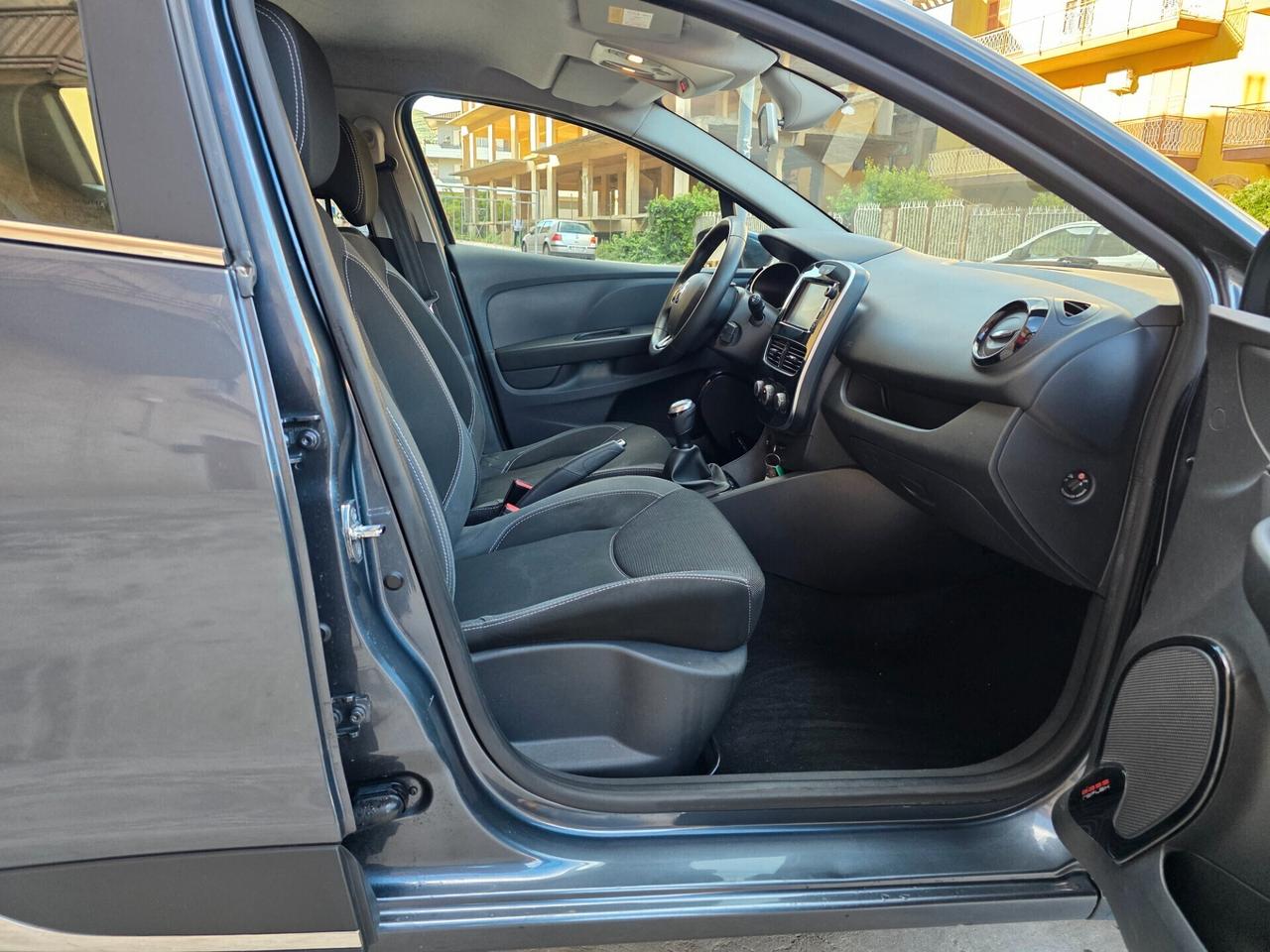 Renault Clio dCi 8V 75 CV 5 porte Duel