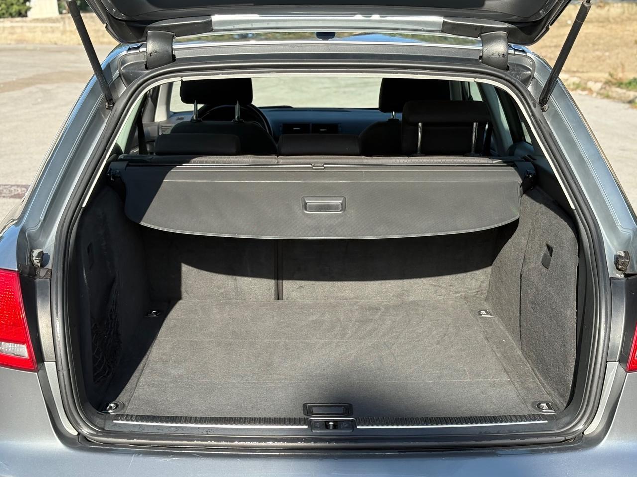 Audi A4 2.0 16V TDI Avant in Ordine