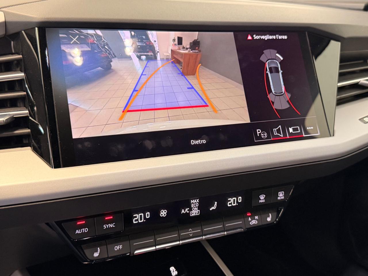 Audi Q4 40 e-tron S line Iva deducibile