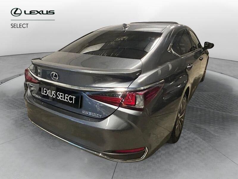 Lexus ES Hybrid Business