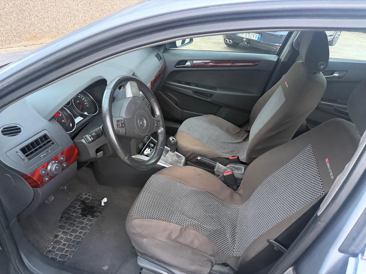OPEL ASTRA 1.7CDTI TURBINA ROTTA