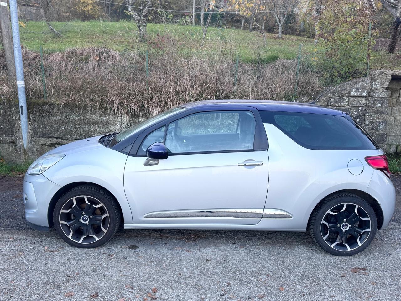 DS 3 1.2 VTI 82 JUST BLACK – FULL OPTIONAL