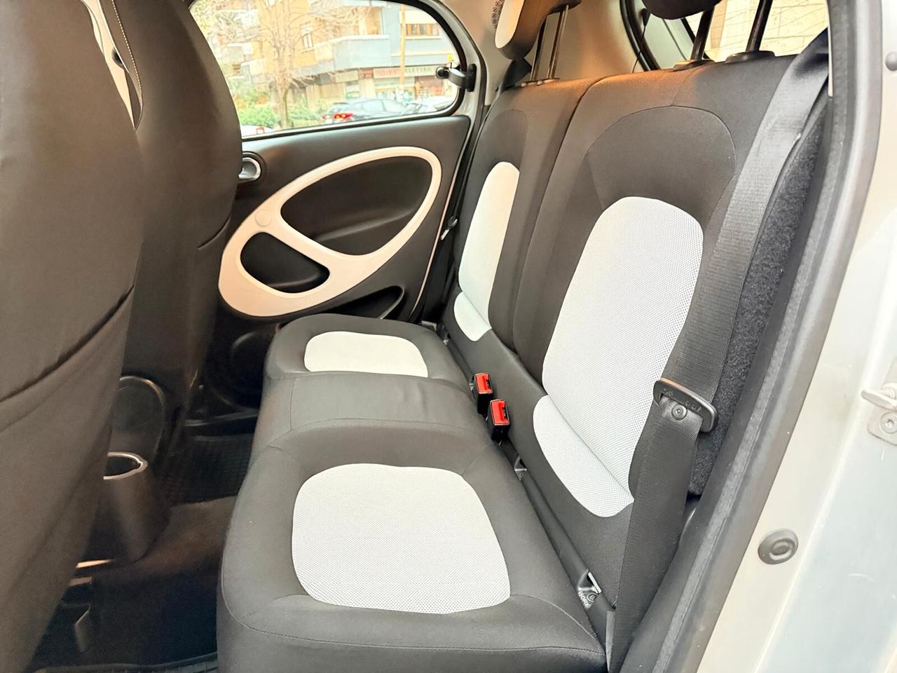 Smart ForFour 70 1.0 Passion 01/2016