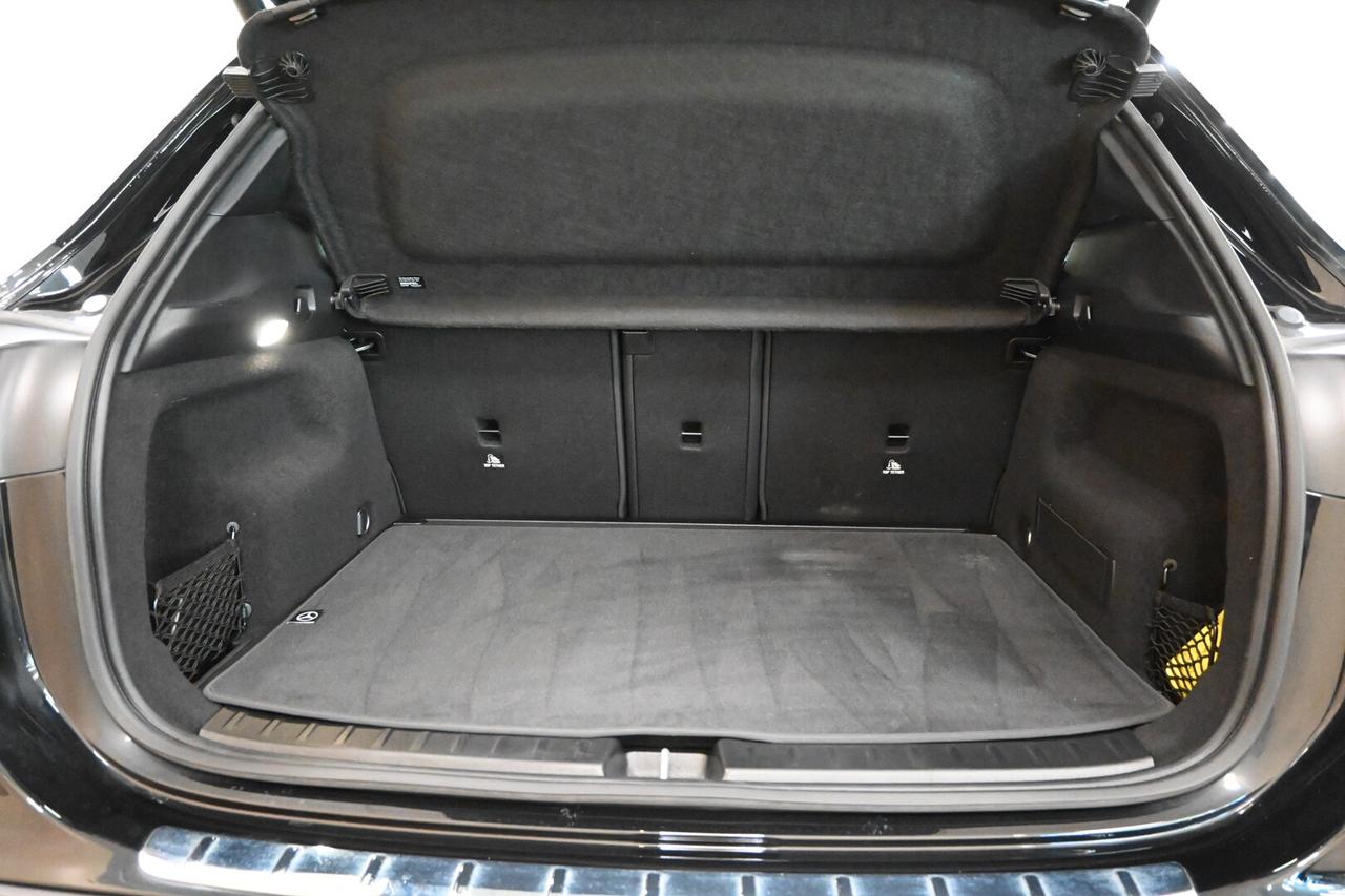 MERCEDES GLA (H247) GLA 200 d Automati...