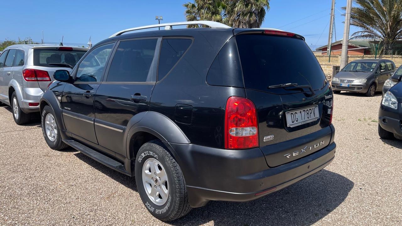 Ssangyong REXTON 2.7 diesel Autocarro