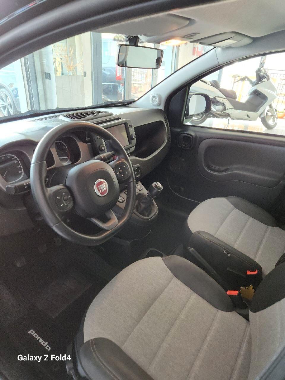 Fiat Panda CROSS 1.0 HYBRID