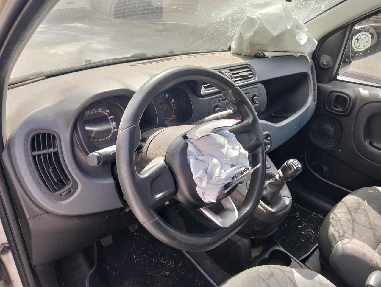 Fiat Panda 1.2 EasyPower Lounge 2016 SINISTRATA
