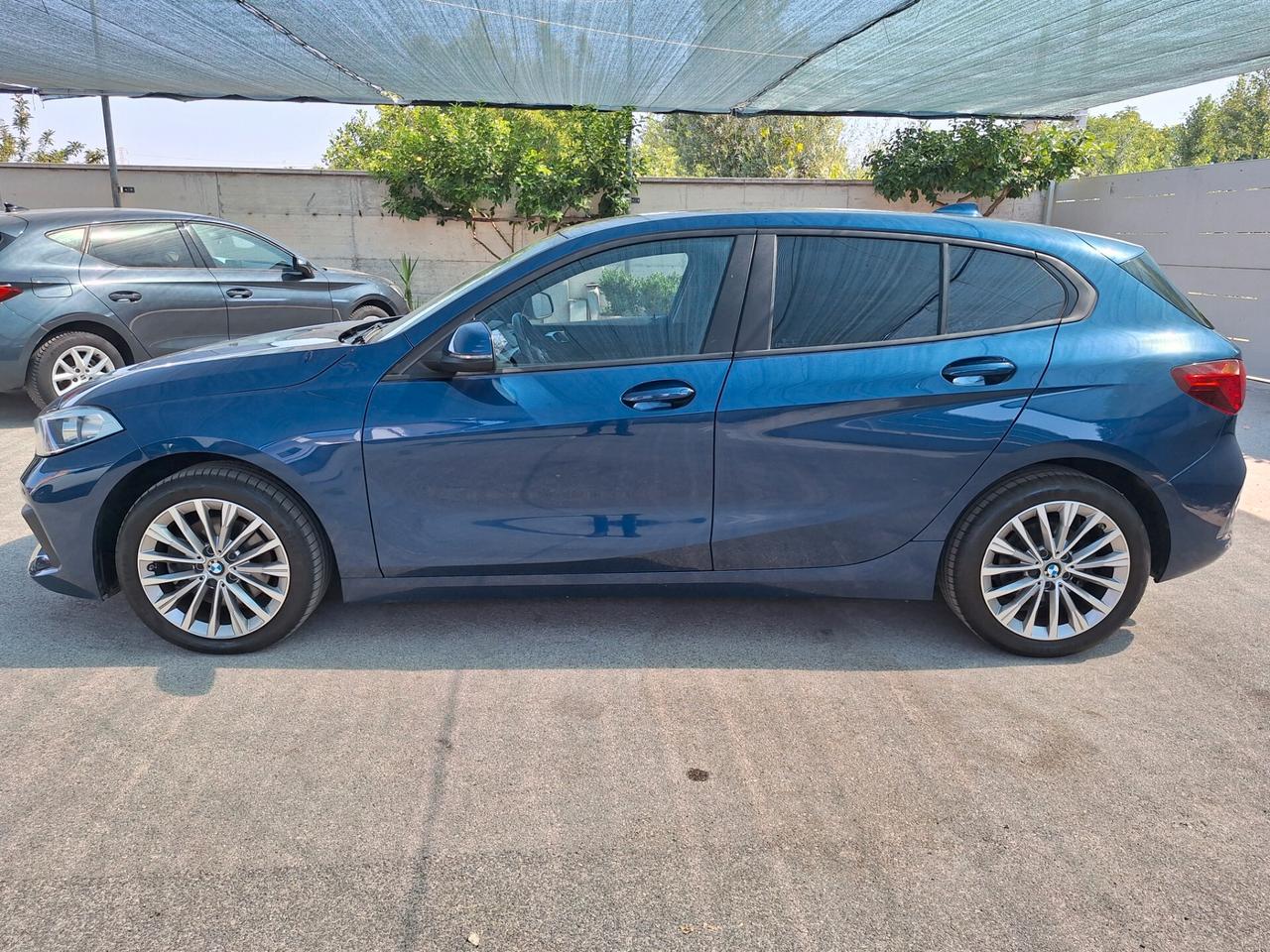 Bmw 116 116d 5p. Business Advantage Nav Autom. 2021