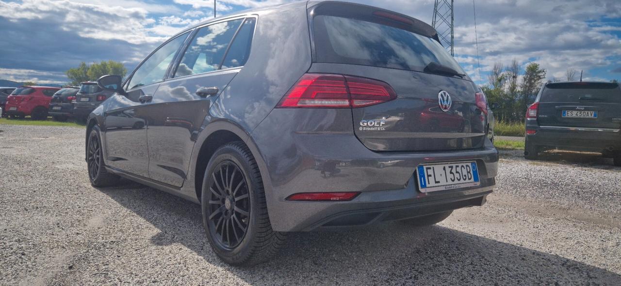 Volkswagen Golf 7 1.6 TDI 90 cv ADATTA A NEOPATENTATI